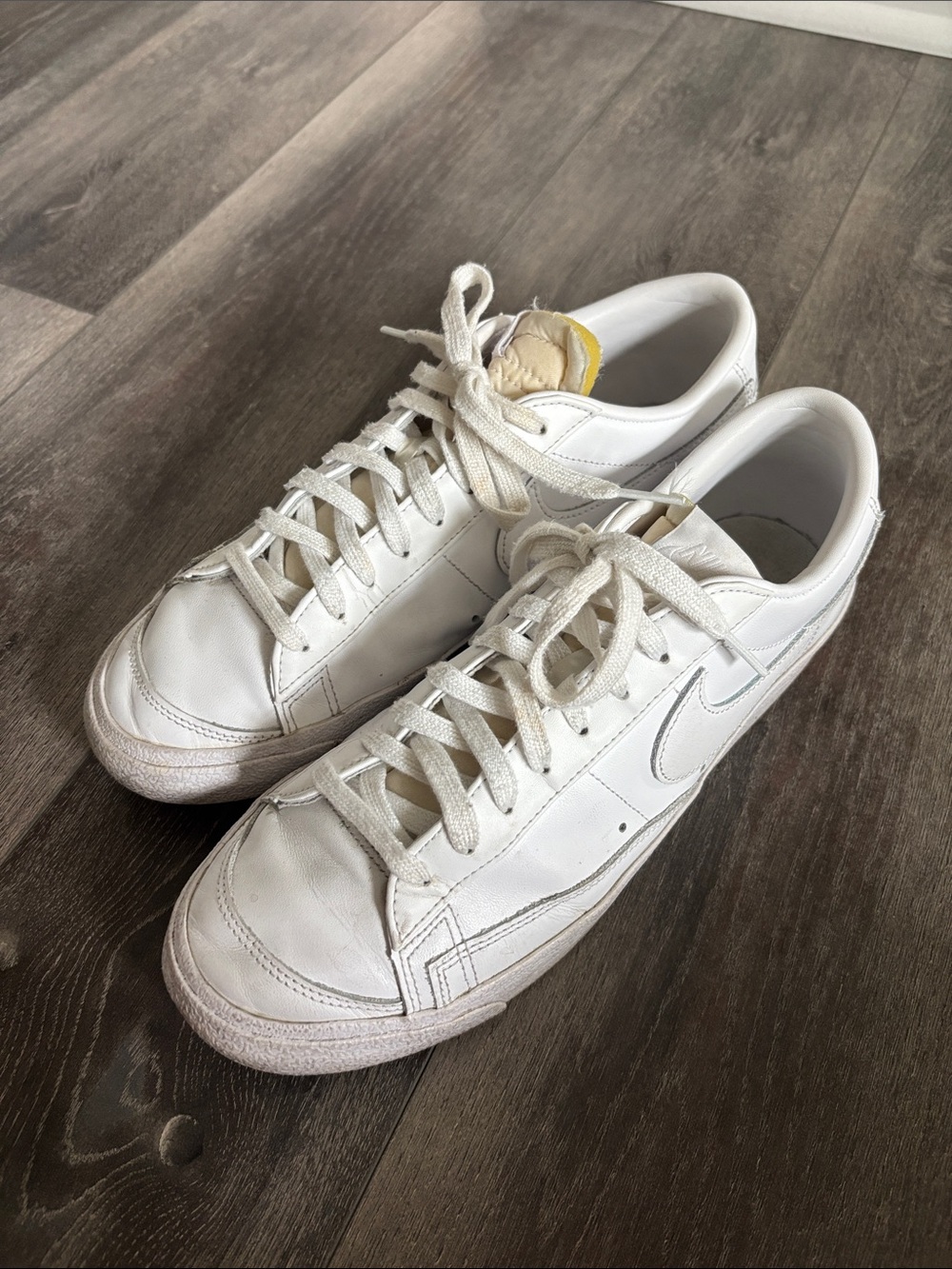 Nike Women’s Low Blazers